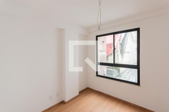 Quarto de apartamento à venda com 2 quartos, 70m² em Grajau, Rio de Janeiro