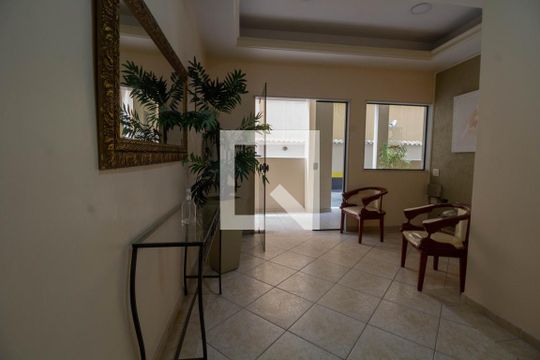 Hall de apartamento à venda com 2 quartos, 60m² em Taquara, Rio de Janeiro