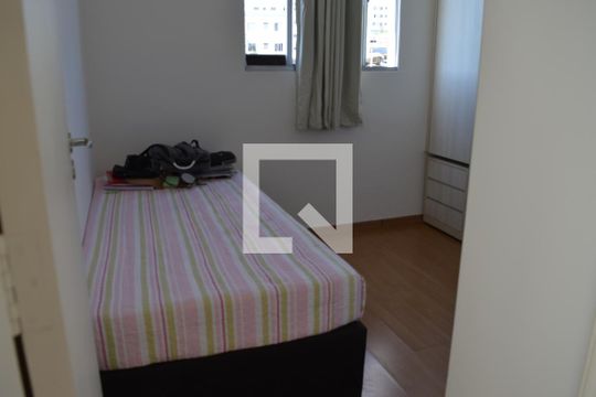 Quarto 1 de apartamento para alugar com 2 quartos, 45m² em Morro do Confisco, Contagem