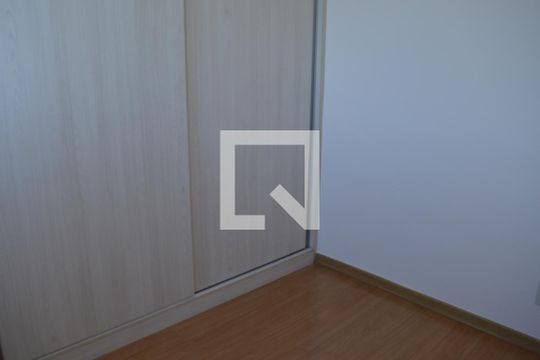 Quarto 1 de apartamento para alugar com 2 quartos, 45m² em Morro do Confisco, Contagem