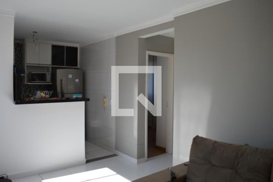 Apartamento para alugar com 2 quartos, 45m² em Morro do Confisco, Contagem