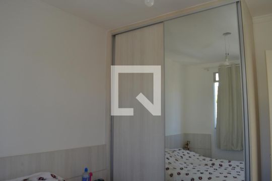 Quarto 2 de apartamento para alugar com 2 quartos, 45m² em Morro do Confisco, Contagem