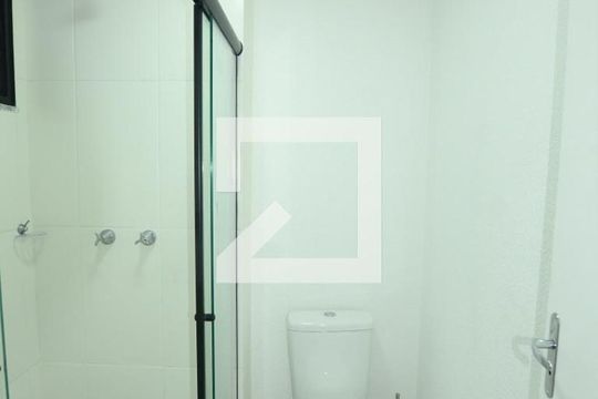 Banheiro de apartamento para alugar com 2 quartos, 43m² em Madureira, Rio de Janeiro