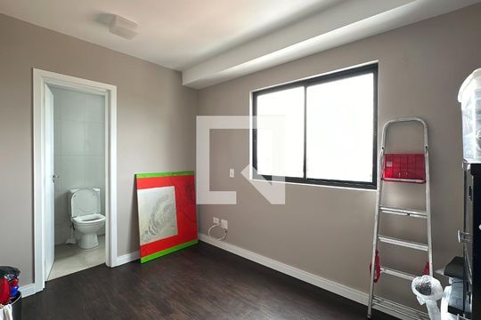 Quarto de apartamento à venda com 1 quarto, 41m² em Bacacheri, Curitiba