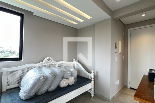 Sala/ cozinha  de apartamento à venda com 1 quarto, 41m² em Bacacheri, Curitiba