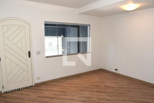 Casa para alugar com 3 quartos, 120m² em Socorro, São Paulo