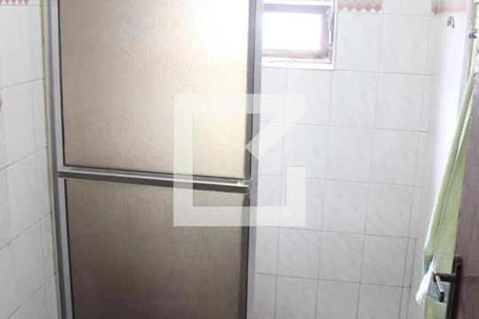 Banheiro de casa para alugar com 2 quartos, 180m² em Centro, São Vicente