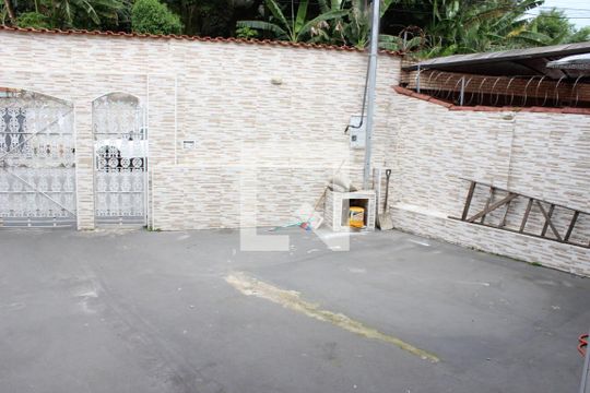 Garagem de casa para alugar com 2 quartos, 180m² em Centro, São Vicente