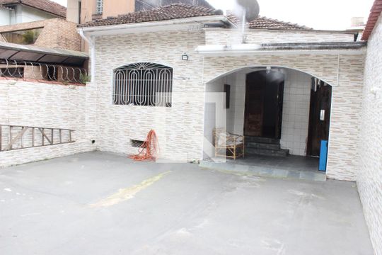 Garagem de casa para alugar com 2 quartos, 180m² em Centro, São Vicente