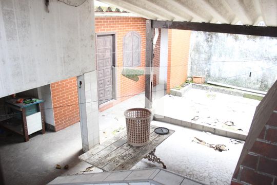 Área de Serviço de casa para alugar com 2 quartos, 180m² em Centro, São Vicente