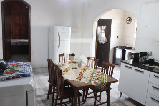Cozinha de casa para alugar com 2 quartos, 180m² em Centro, São Vicente