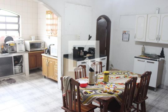 Cozinha de casa para alugar com 2 quartos, 180m² em Centro, São Vicente