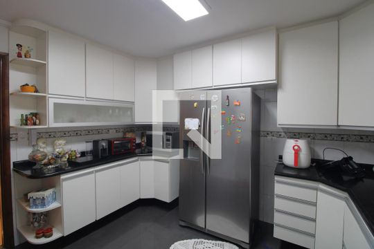 Cozinha de casa de condomínio à venda com 3 quartos, 351m² em Jardim Campo Grande, São Paulo