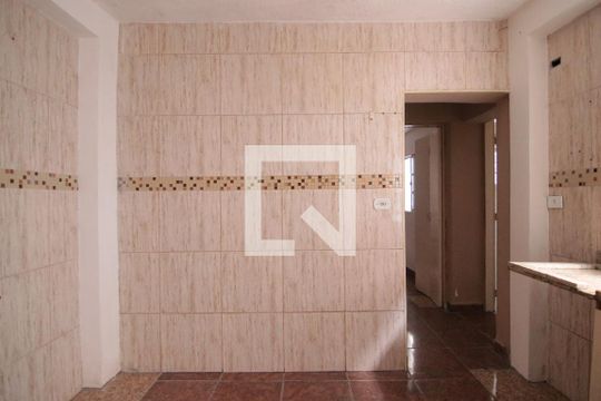 Cozinha de casa para alugar com 2 quartos, 110m² em Jardim Eliane, São Paulo