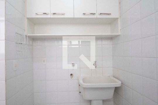 Área de serviço de apartamento para alugar com 4 quartos, 135m² em Jardim Goiás, Goiânia