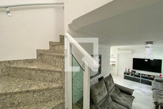Corredor de casa para alugar com 3 quartos, 111m² em Alto da Mooca, São Paulo