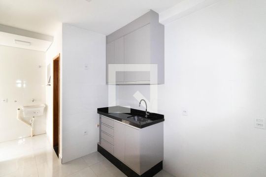 Cozinha de apartamento para alugar com 2 quartos, 40m² em Penha de França, São Paulo