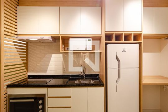 Cozinha de kitnet/studio à venda com 1 quarto, 24m² em Vila Clementino, São Paulo