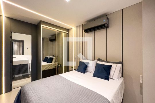 Suite de apartamento para alugar com 1 quarto, 44m² em Vila Olímpia, São Paulo