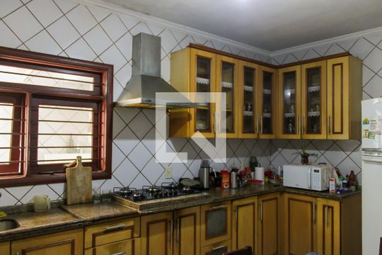 Cozinha de casa à venda com 3 quartos, 220m² em Pinheiro, São Leopoldo