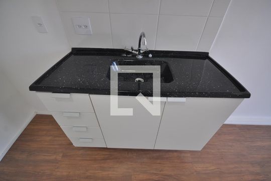 Cozinha de apartamento à venda com 1 quarto, 29m² em Parque Vitoria, São Paulo