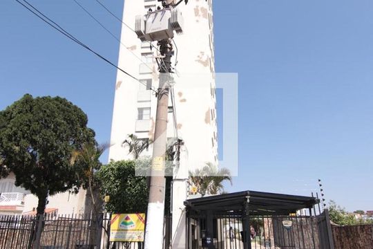 Fachada de apartamento para alugar com 1 quarto, 40m² em Vila Paranaguá, São Paulo