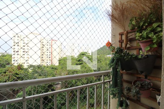 Varanda de apartamento à venda com 2 quartos, 58m² em Jacarepaguá, Rio de Janeiro