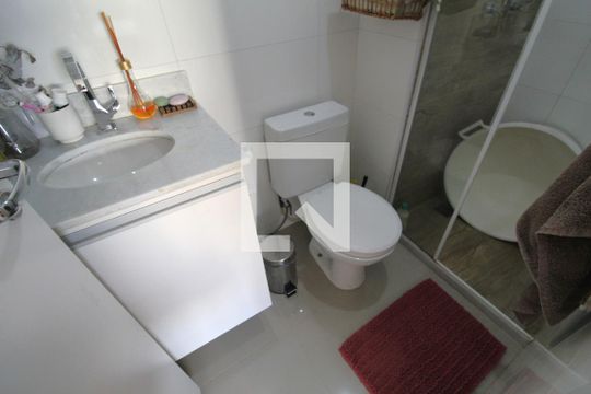 Banheiro da suíte de apartamento à venda com 2 quartos, 58m² em Jacarepaguá, Rio de Janeiro