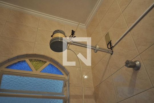 Banheiro de serviço de casa à venda com 4 quartos, 420m² em Jardim Leonor Mendes de Barros, São Paulo