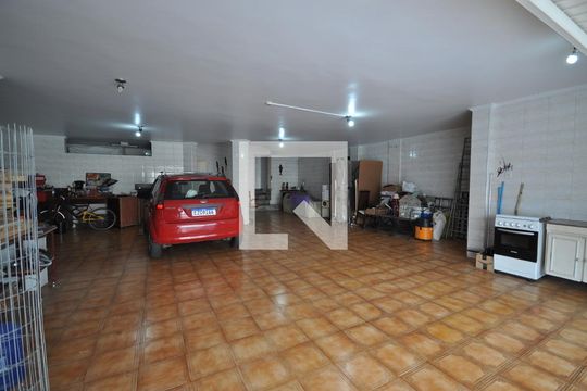 Garagem coberta de casa à venda com 4 quartos, 420m² em Jardim Leonor Mendes de Barros, São Paulo