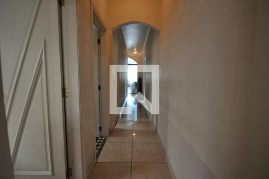 Corredor de casa à venda com 4 quartos, 420m² em Jardim Leonor Mendes de Barros, São Paulo