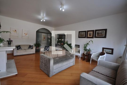 Casa à venda com 4 quartos, 420m² em Jardim Leonor Mendes de Barros, São Paulo