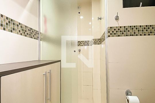 Banheiro de apartamento para alugar com 2 quartos, 60m² em Centro, Novo Hamburgo