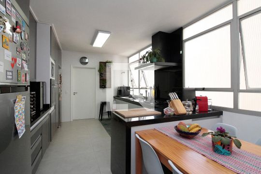 Cozinha de apartamento à venda com 4 quartos, 184m² em Santa Cecilia, São Paulo