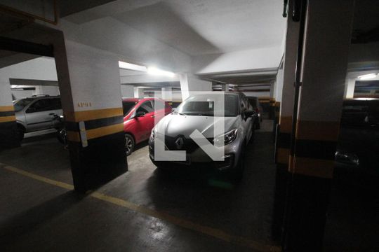 Garagem de apartamento à venda com 2 quartos, 65m² em Aclimação, São Paulo