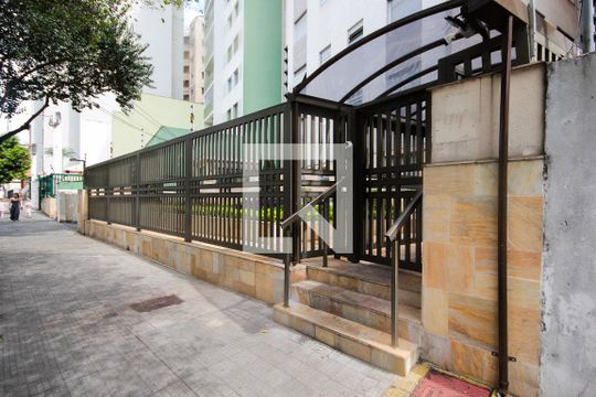 Fachada de apartamento à venda com 2 quartos, 65m² em Aclimação, São Paulo