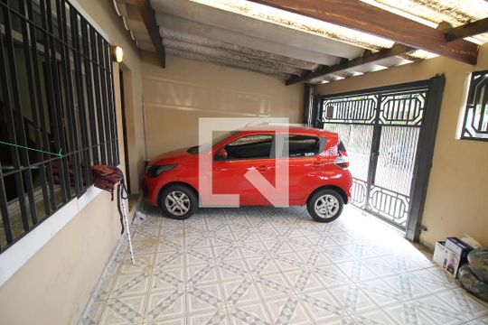 Garagem de casa à venda com 4 quartos, 165m² em Canindé, São Paulo
