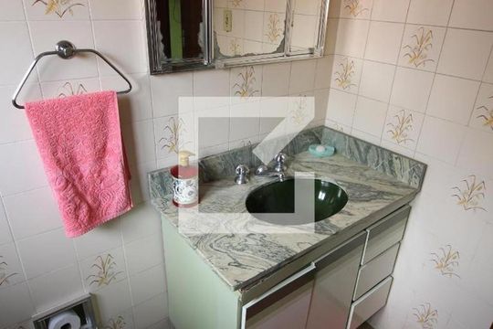 Banheiro Social de casa à venda com 4 quartos, 165m² em Canindé, São Paulo
