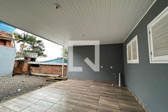 Área Externa de casa para alugar com 2 quartos, 81m² em Boa Saúde, Novo Hamburgo
