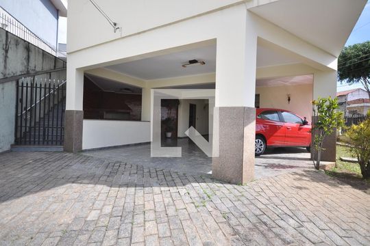 Garagem de casa para alugar com 3 quartos, 600m² em Jardim Guapira, São Paulo