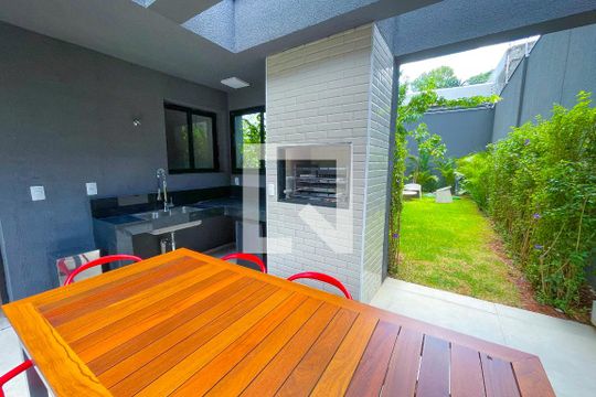 Área comum - Churrasqueira de kitnet/studio para alugar com 1 quarto, 29m² em Pinheiros, São Paulo