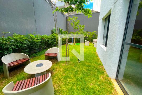 Área comum de kitnet/studio para alugar com 1 quarto, 29m² em Pinheiros, São Paulo