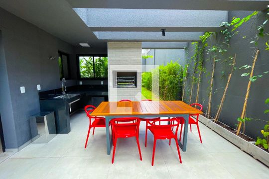 Área comum - Churrasqueira de kitnet/studio para alugar com 1 quarto, 29m² em Pinheiros, São Paulo