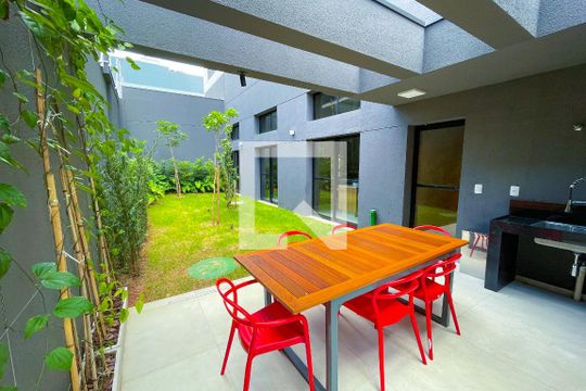 Área comum - Churrasqueira de kitnet/studio para alugar com 1 quarto, 29m² em Pinheiros, São Paulo
