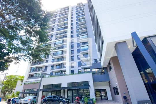 Fachada de kitnet/studio para alugar com 1 quarto, 29m² em Pinheiros, São Paulo