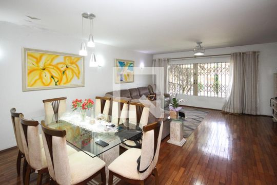 Sala de casa à venda com 3 quartos, 400m² em Chácara Mafalda, São Paulo