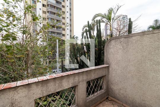 Varanda do Quarto 1 de casa para alugar com 3 quartos, 525m² em Santa Teresinha, São Paulo