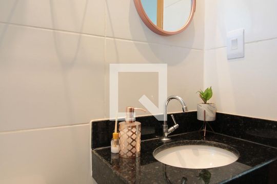Lavabo da Sala de casa para alugar com 2 quartos, 76m² em Copacabana, Belo Horizonte