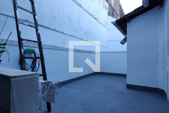 Quintal de casa à venda com 3 quartos, 325m² em Anil, Rio de Janeiro