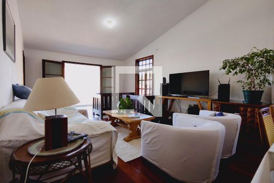 Casa à venda com 3 quartos, 325m² em Anil, Rio de Janeiro